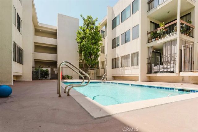 1305 N Columbus Avenue 204, Glendale, CA 91202