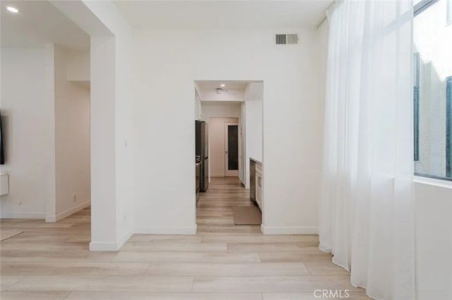 1305 N Columbus Avenue 204, Glendale, CA 91202