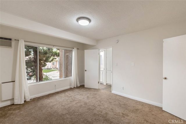 6520 Shirley Avenue 3, Reseda, CA 91335