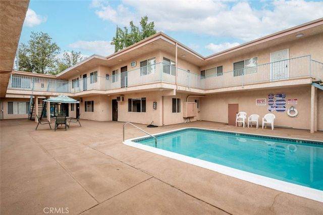 6520 Shirley Avenue 3, Reseda, CA 91335