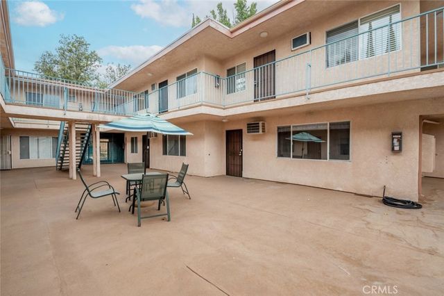 6520 Shirley Avenue 3, Reseda, CA 91335