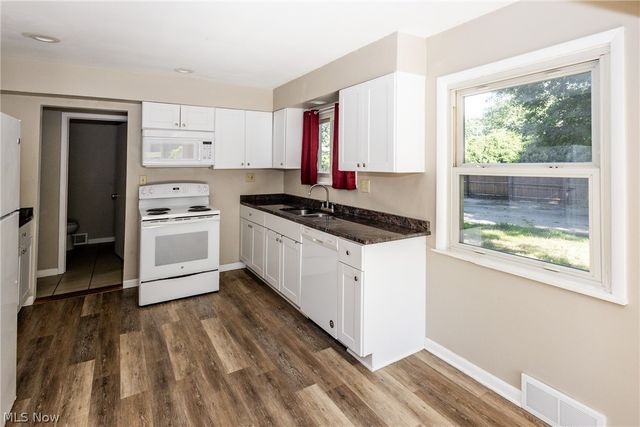 71 Sivon Drive, Painesville, OH 44077