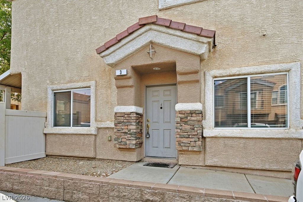 92 Stock Option Street 3, Henderson, NV 89074 — photo 2