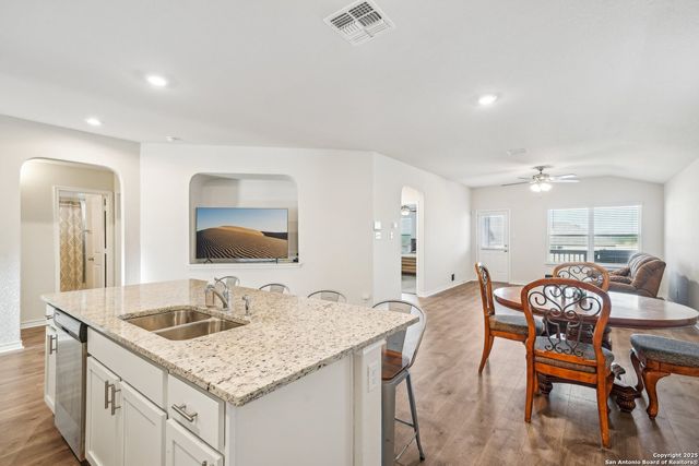 1733 Rocky Rise, San Antonio, TX 78245