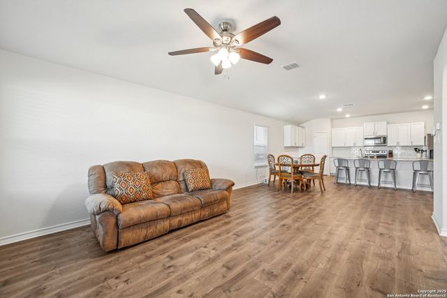 1733 Rocky Rise, San Antonio, TX 78245