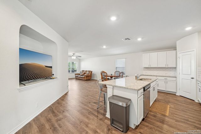 1733 Rocky Rise, San Antonio, TX 78245