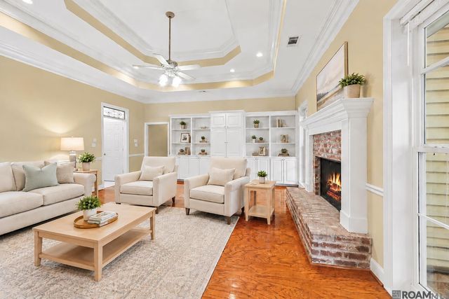 8858 Myrtle Hill Dr, St Francisville, LA 70775