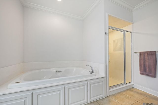 8858 Myrtle Hill Dr, St Francisville, LA 70775