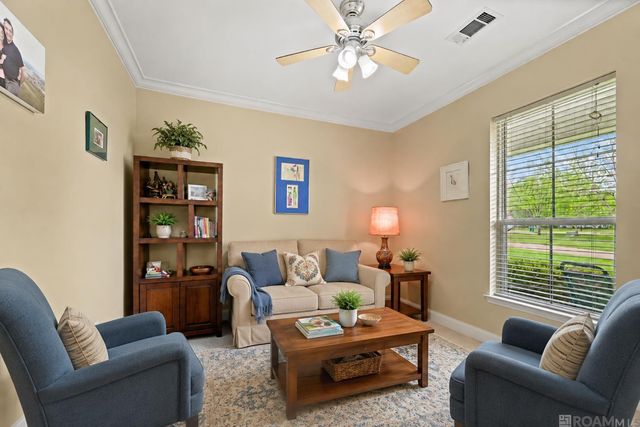 8858 Myrtle Hill Dr, St Francisville, LA 70775