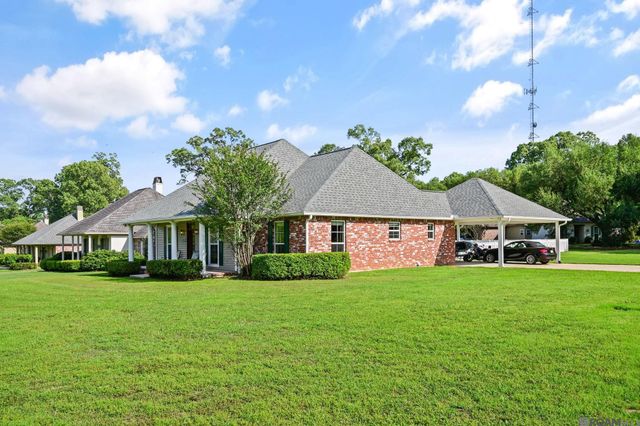 8858 Myrtle Hill Dr, St Francisville, LA 70775