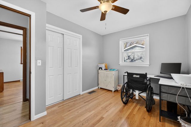 609 W LeClaire Road, Eldridge, IA 52748