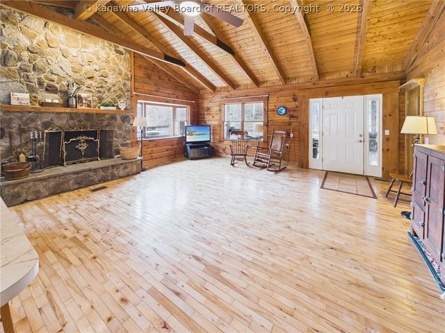 328 Wells Hollow Road, Scott Depot, WV 25560