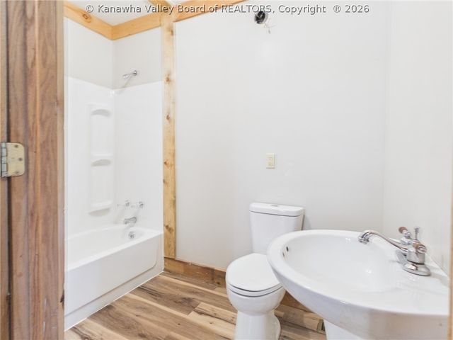 328 Wells Hollow Road, Scott Depot, WV 25560