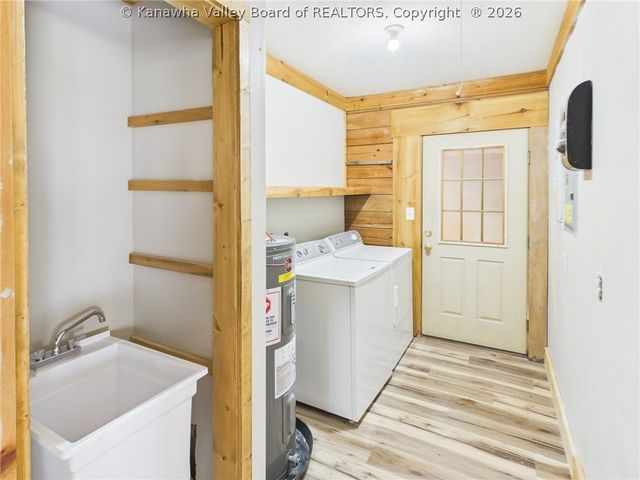 328 Wells Hollow Road, Scott Depot, WV 25560