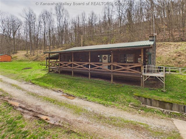 328 Wells Hollow Road, Scott Depot, WV 25560