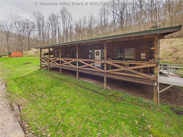 328 Wells Hollow Road, Scott Depot, WV 25560