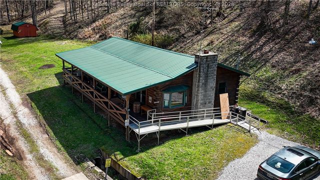 328 Wells Hollow Road, Scott Depot, WV 25560