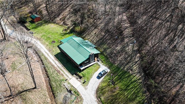 328 Wells Hollow Road, Scott Depot, WV 25560