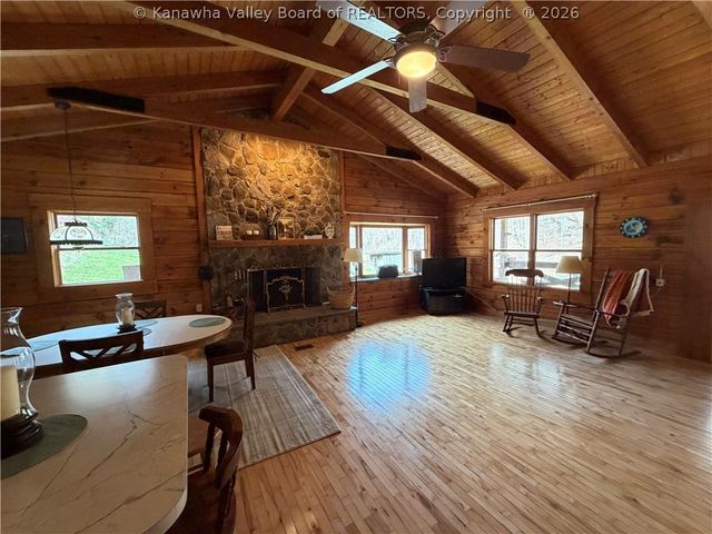 328 Wells Hollow Road, Scott Depot, WV 25560