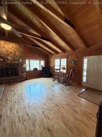 328 Wells Hollow Road, Scott Depot, WV 25560