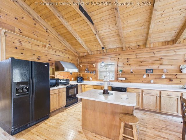 328 Wells Hollow Road, Scott Depot, WV 25560