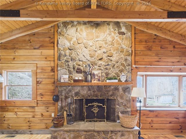 328 Wells Hollow Road, Scott Depot, WV 25560