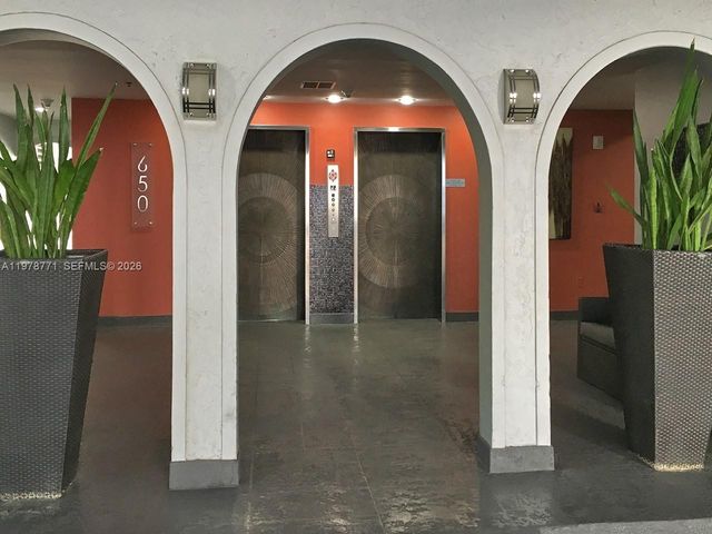 650 NE 64th St G309, Miami, FL 33138
