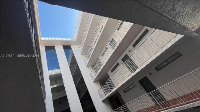 650 NE 64th St G309, Miami, FL 33138