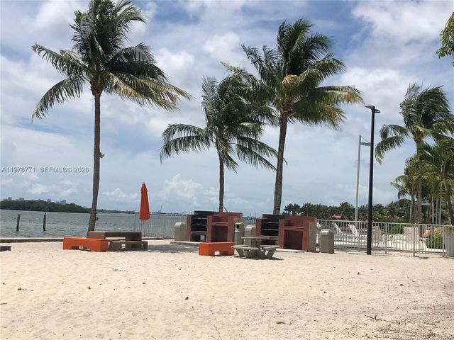 650 NE 64th St G309, Miami, FL 33138