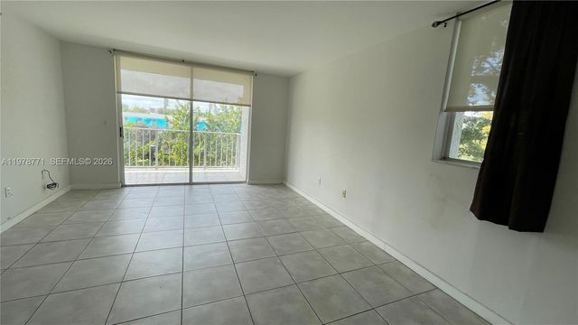 650 NE 64th St G309, Miami, FL 33138