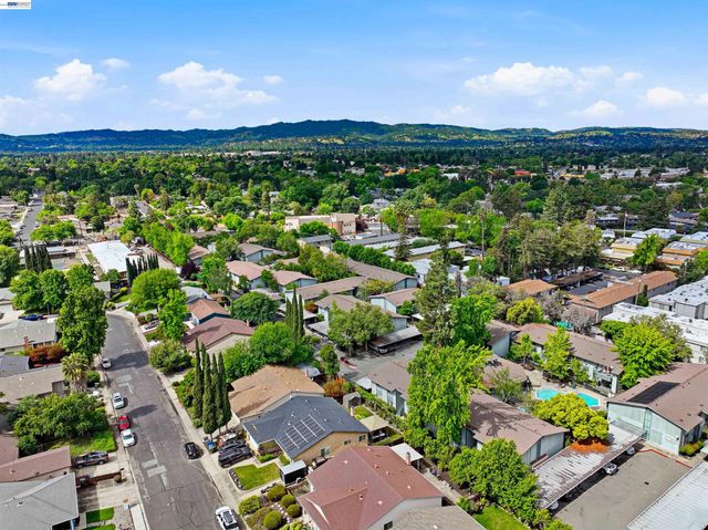 1036 Oak Grove Rd 81, Concord, CA 94518