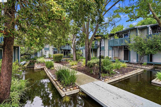 1036 Oak Grove Rd 81, Concord, CA 94518