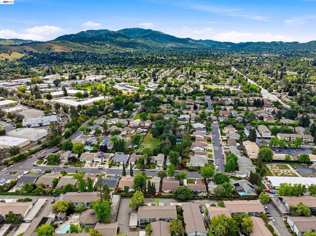 1036 Oak Grove Rd 81, Concord, CA 94518