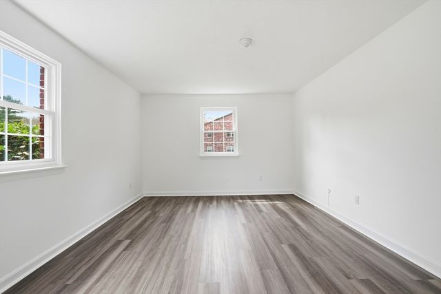 10 Kingswood Dr 13, Abington, MA 02351