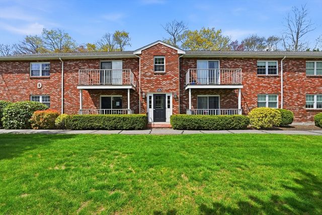 10 Kingswood Dr 13, Abington, MA 02351