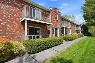 10 Kingswood Dr 13, Abington, MA 02351