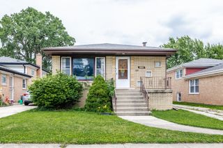 8825 S Richmond Avenue, Evergreen Park, IL 60805