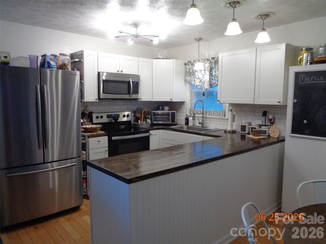 1702 Cajah Mountain Road, Hudson, NC 28638