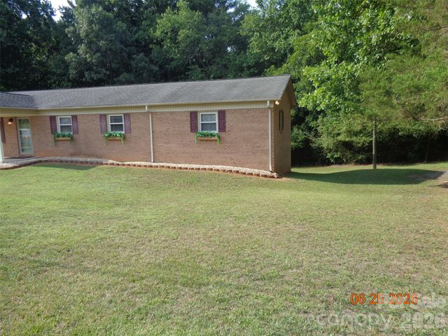 1702 Cajah Mountain Road, Hudson, NC 28638