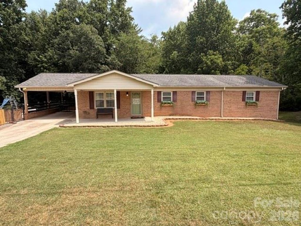 1702 Cajah Mountain Road, Hudson, NC 28638