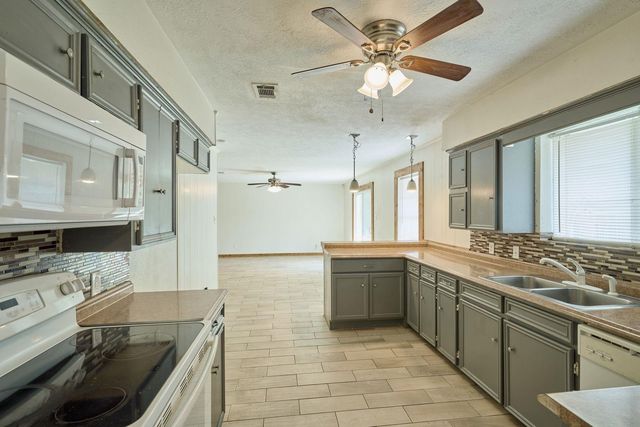 1815 Live Oak Drive, Conroe, TX 77301