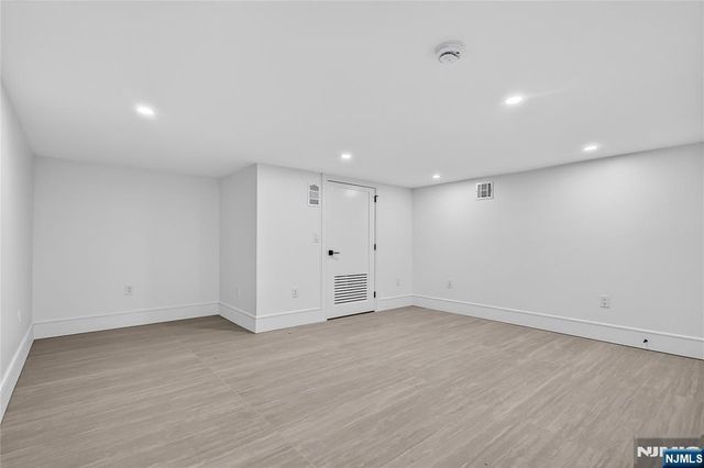 395 Hickory Avenue, Paramus, NJ 07652