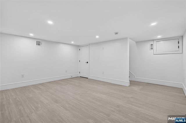 395 Hickory Avenue, Paramus, NJ 07652