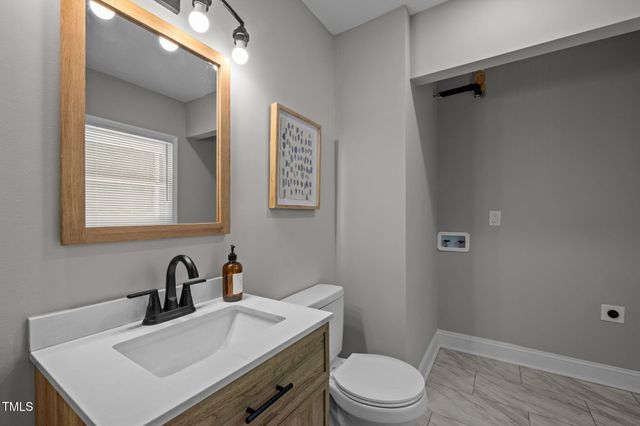 3015 Nc 86, Hillsborough, NC 27278