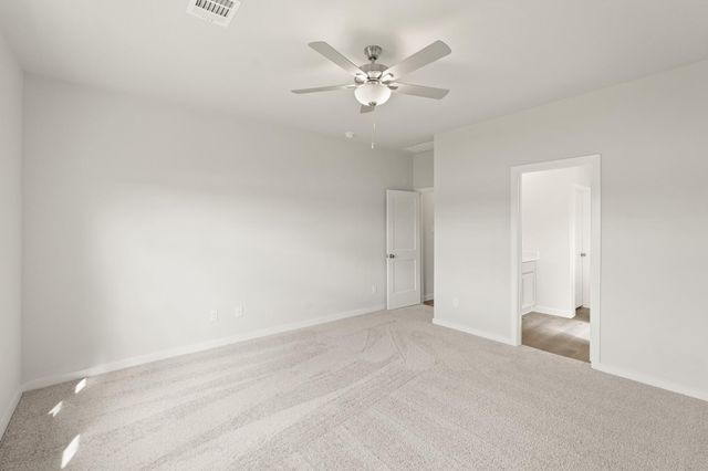 102 Water Grass Trail, Clute, TX 77531