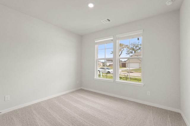 102 Water Grass Trail, Clute, TX 77531