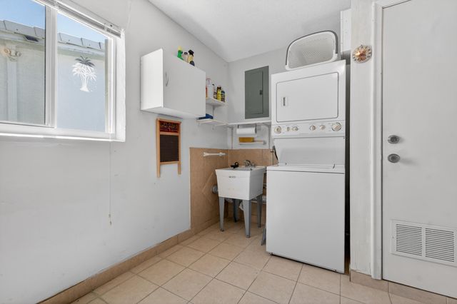 1601 SW 18th Street SW, Boynton Beach, FL 33426