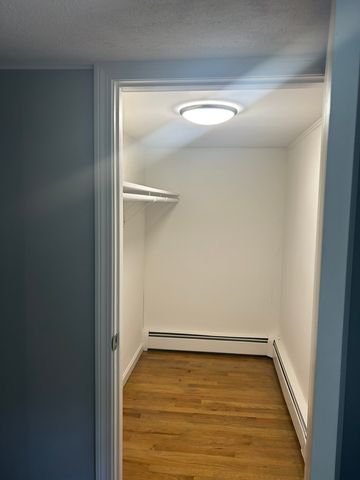 8 Kessell St, Grafton, MA 01519
