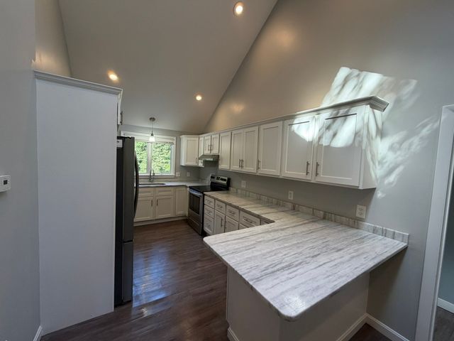 8 Kessell St, Grafton, MA 01519