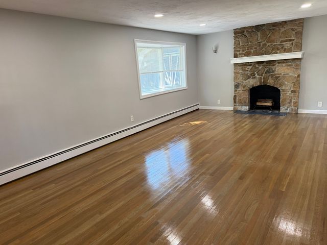 8 Kessell St, Grafton, MA 01519